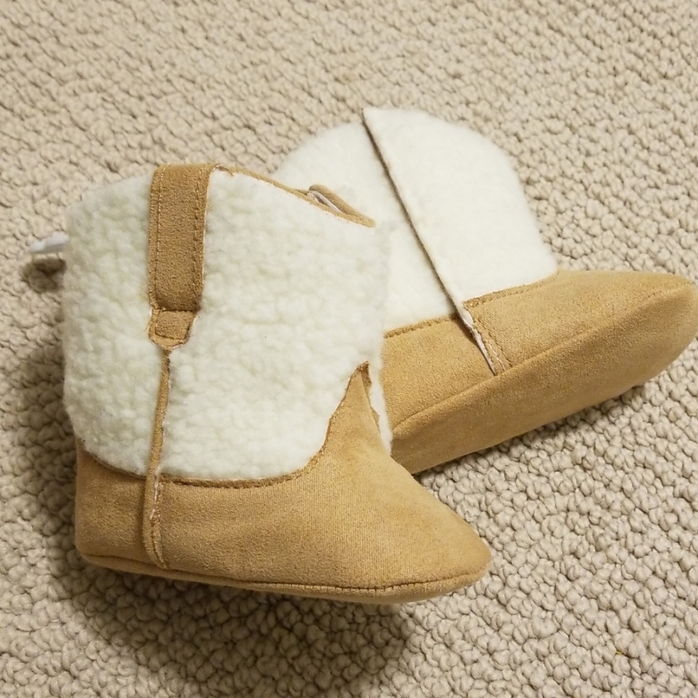 Cute Baby Boots 👢 - Picture 1 of 4